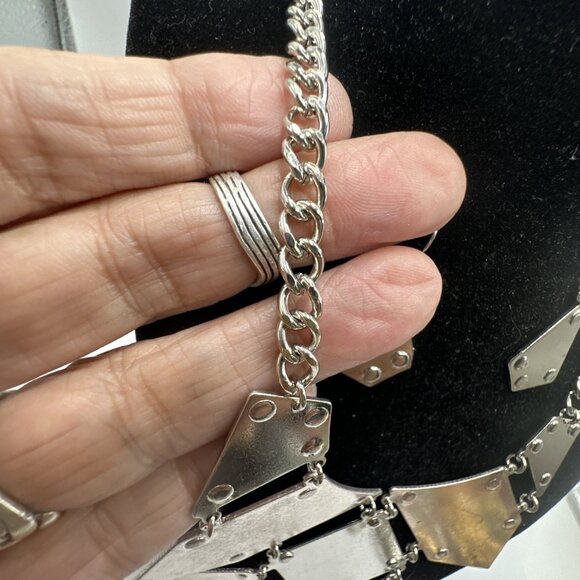 Matching Set Geometric SilverTone Metal Bib Necklace Earrings Chain 16” 3.5”ext - Picture 6 of 10